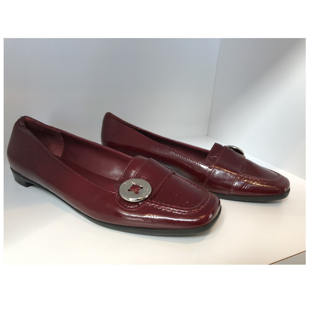 COACH TIA PATENT LEATHER BURGUNDY LOAFERS-FLATS
